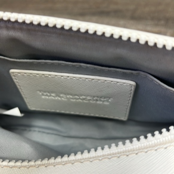 SOLD IN STORE Marc Jacobs White “The Snapshot” Camera Crossbody Bag - Picture 9 of 9